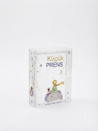 Küçük Prens Tasarımlı Akrilik Kitap Vazo - Dekoratif Masaüstü Çiçeklik ve Kitaplık Aksesuarı